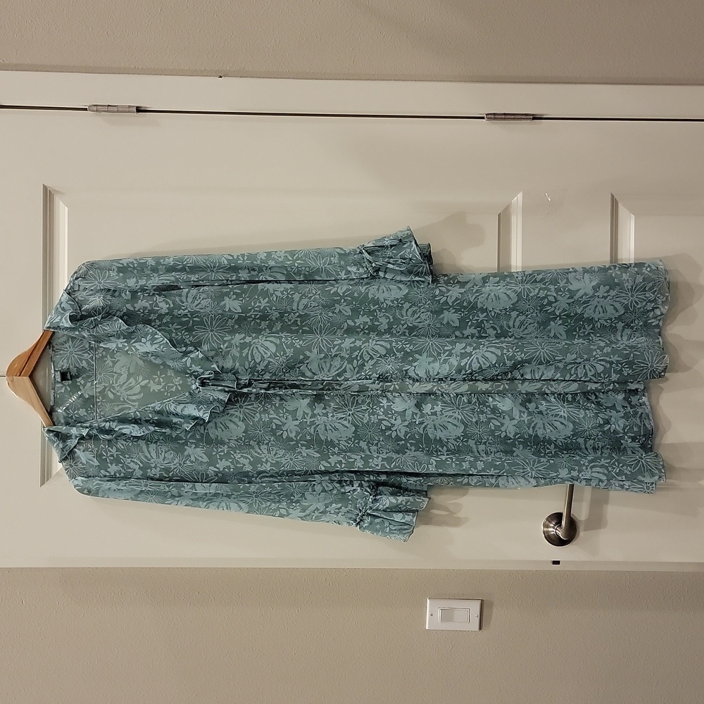 Women's Floral dress.